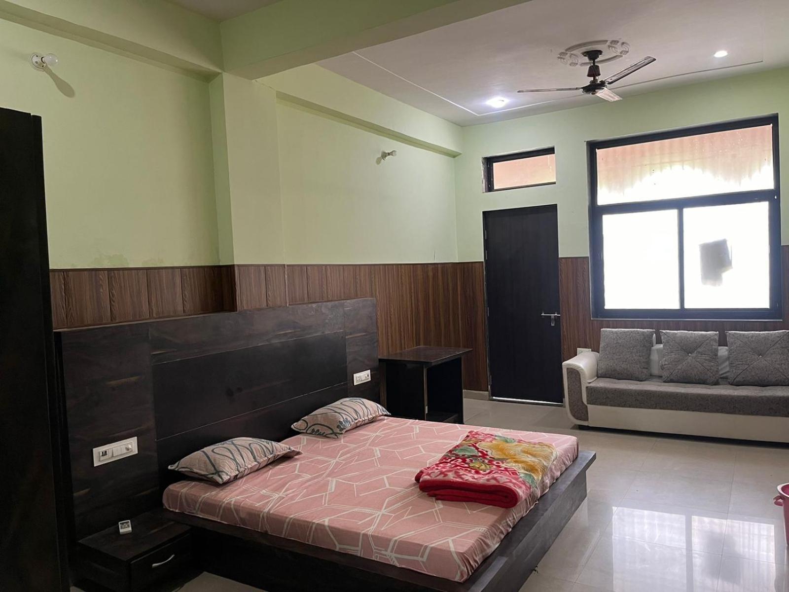 Shri Ji Baba Ki Haveli Hotel Govardhan Buitenkant foto