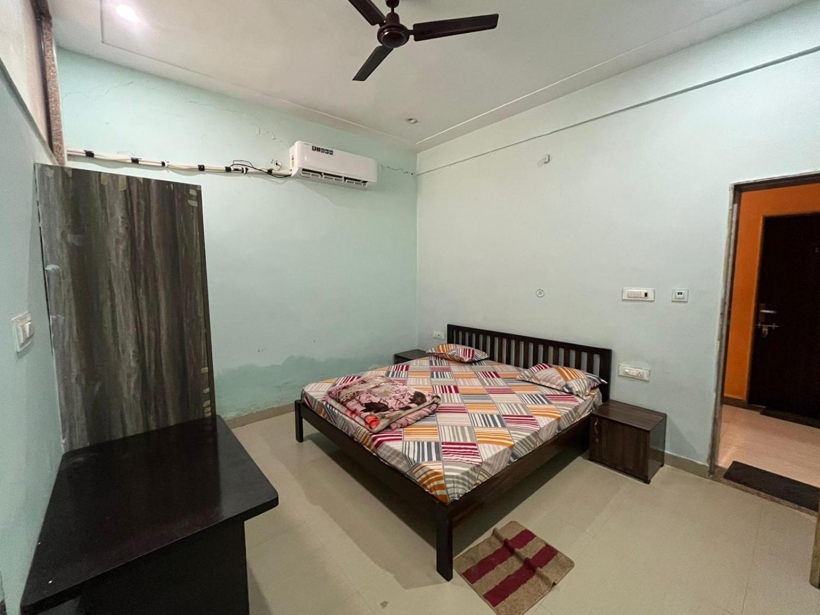 Shri Ji Baba Ki Haveli Hotel Govardhan Buitenkant foto
