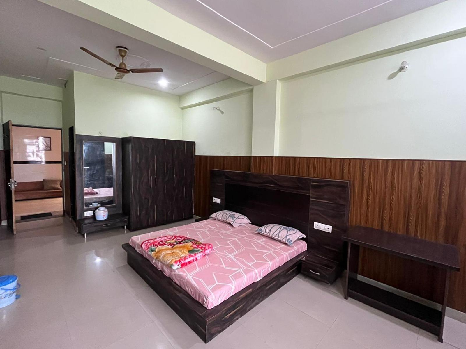 Shri Ji Baba Ki Haveli Hotel Govardhan Buitenkant foto